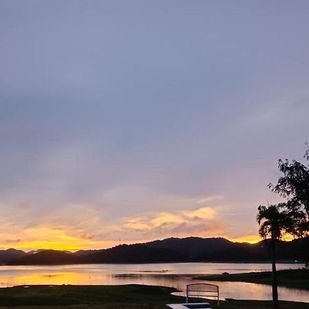 Hotel Banjankapor Kaeng Kachan Esterno foto