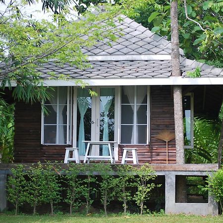 Hotel Banjankapor Kaeng Kachan Esterno foto