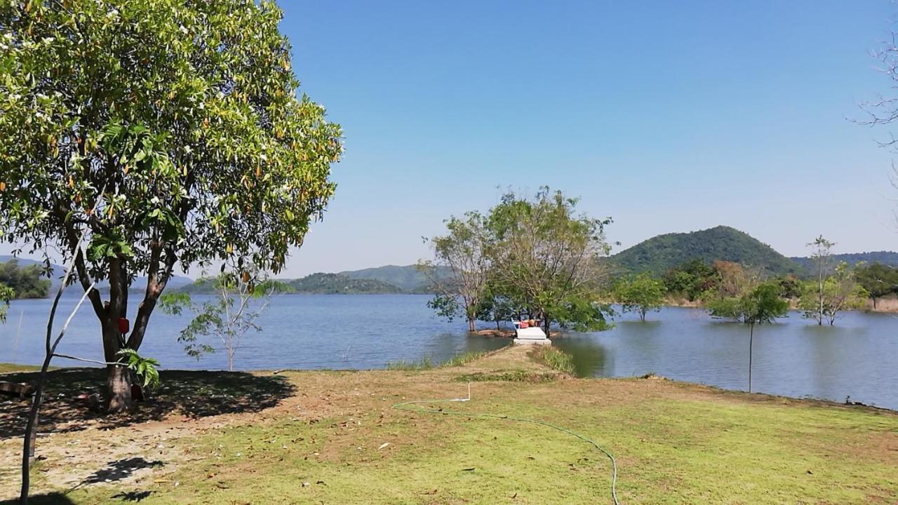 Hotel Banjankapor Kaeng Kachan Esterno foto